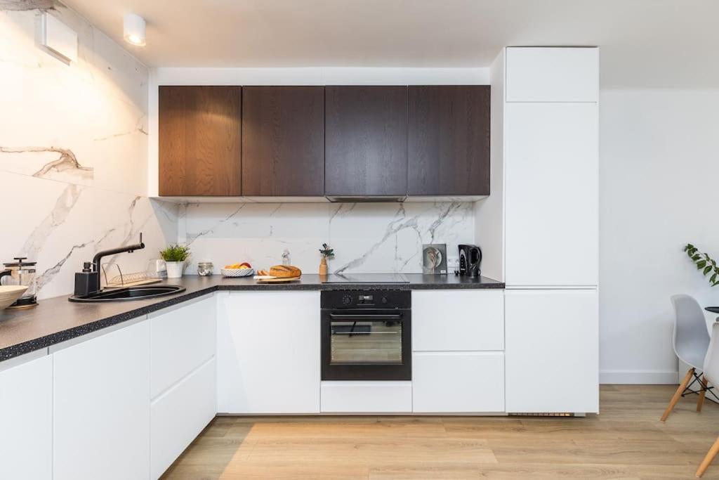 Superapart Jana Pawla Ii, Apt 302 Cozy Urban Retreat, Perfect For Couples Varsavia Esterno foto