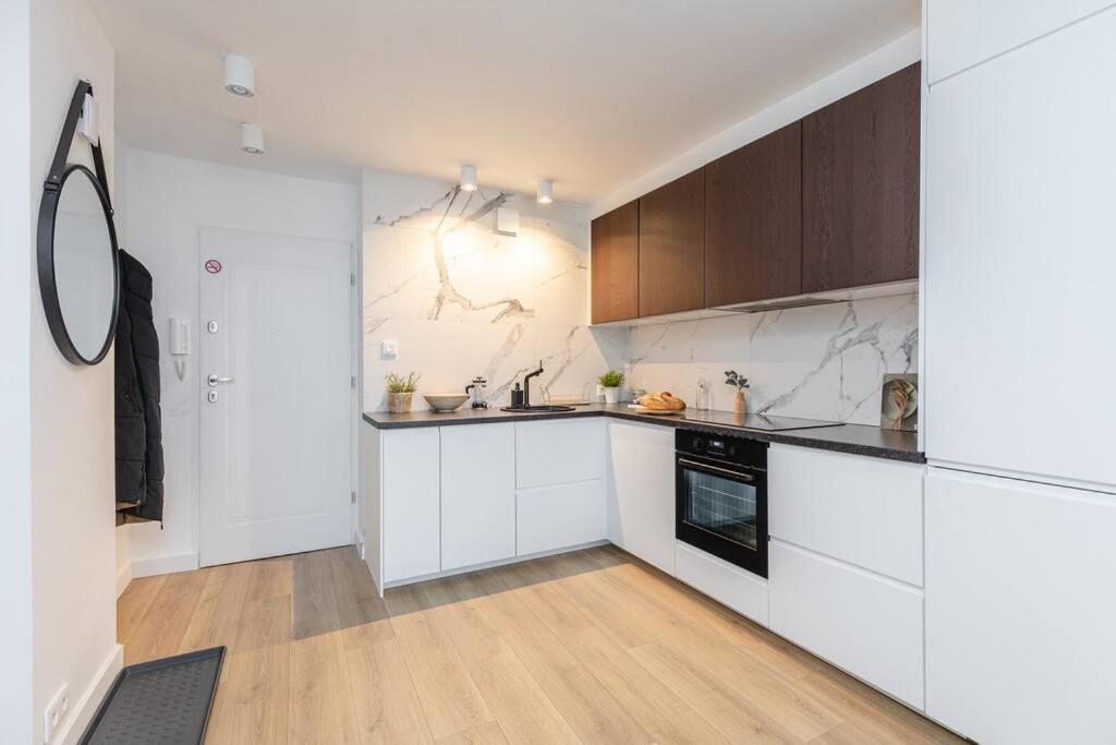 Superapart Jana Pawla Ii, Apt 302 Cozy Urban Retreat, Perfect For Couples Varsavia Esterno foto